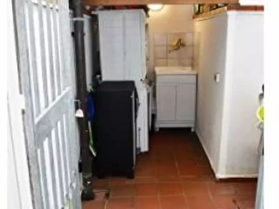 Immagine 13 di Villetta a schiera in vendita  a Viareggio