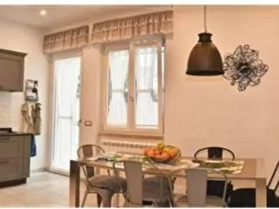 Immagine 11 di Villetta a schiera in vendita  a Viareggio