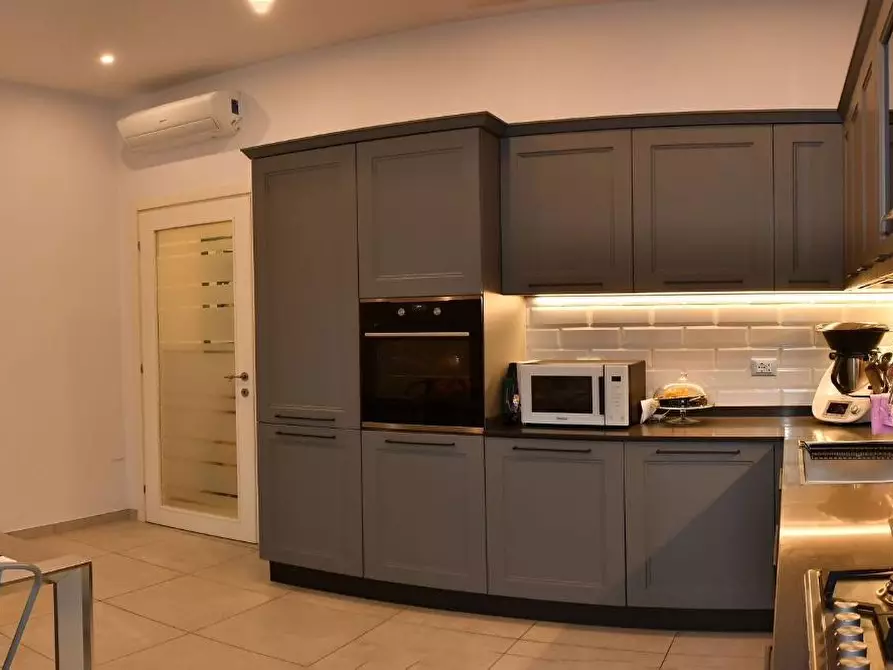 Immagine 20 di Villetta a schiera in vendita  a Viareggio