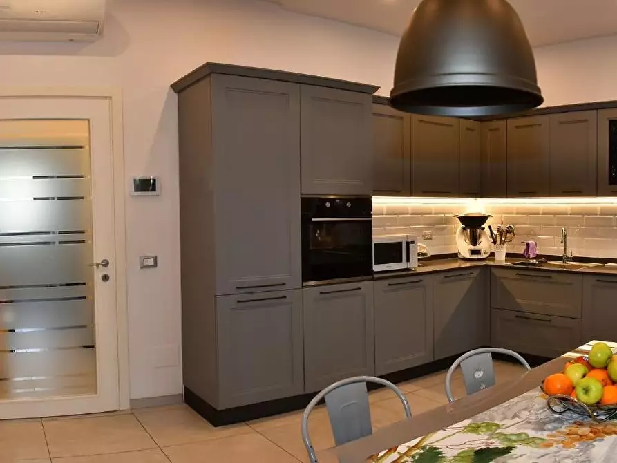 Immagine 19 di Villetta a schiera in vendita  a Viareggio