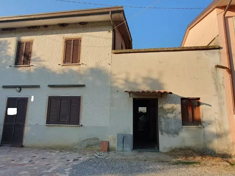 Immagine 1 di Terratetto in vendita  a Pescia