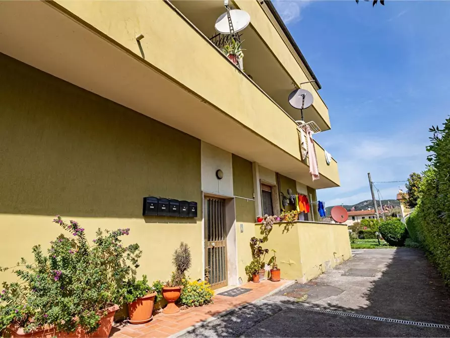 Immagine 19 di Appartamento in vendita  a San Giuliano Terme