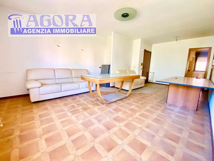 Immagine 6 di Appartamento in vendita  a Latina