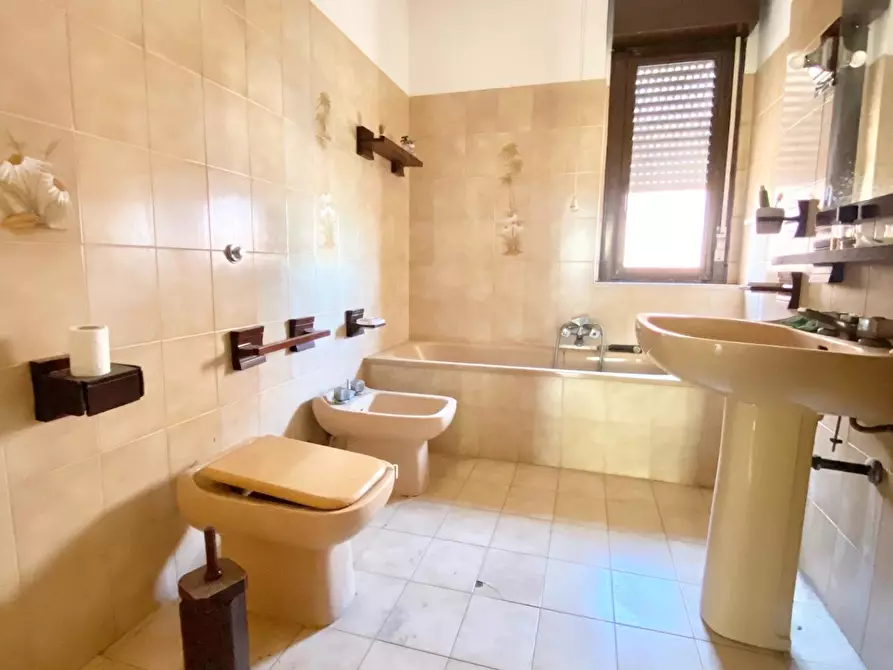 Immagine 11 di Appartamento in vendita  a Latina