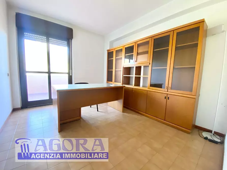 Immagine 10 di Appartamento in vendita  a Latina