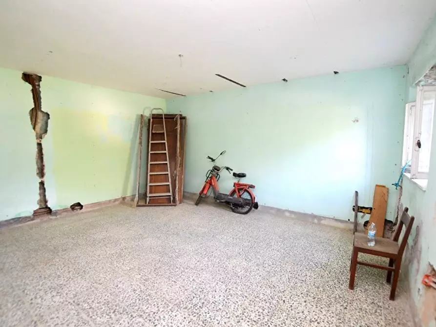 Immagine 6 di Porzione di casa in vendita  a Lucca