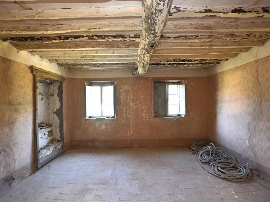 Immagine 21 di Porzione di casa in vendita  a Lucca