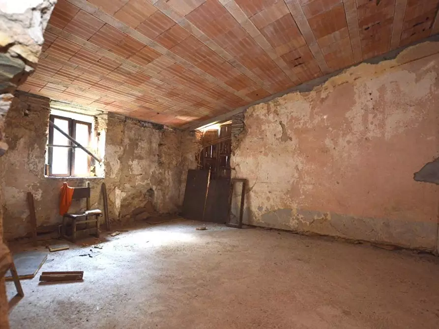 Immagine 22 di Porzione di casa in vendita  a Lucca