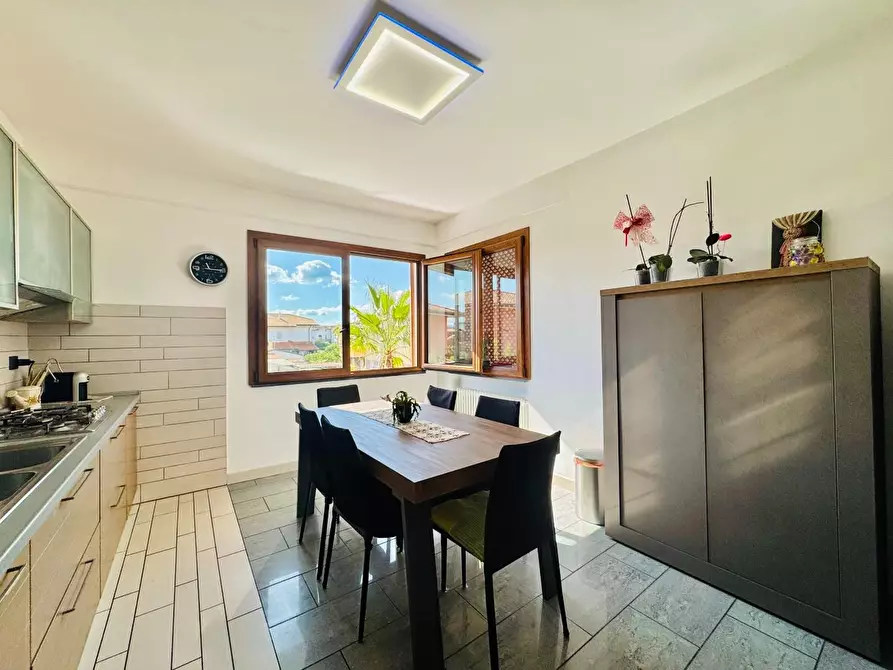 Immagine 14 di Mansarda in vendita  a Viareggio