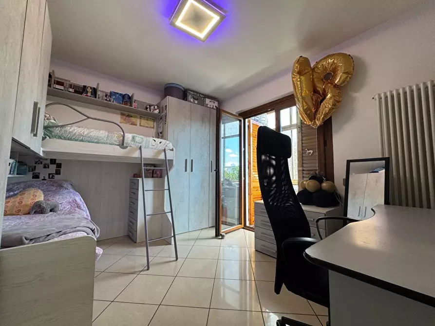 Immagine 37 di Mansarda in vendita  a Viareggio