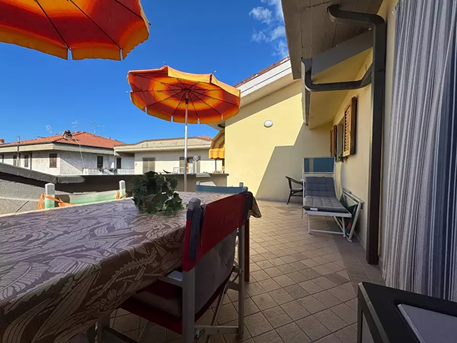 Immagine 2 di Mansarda in vendita  a Viareggio