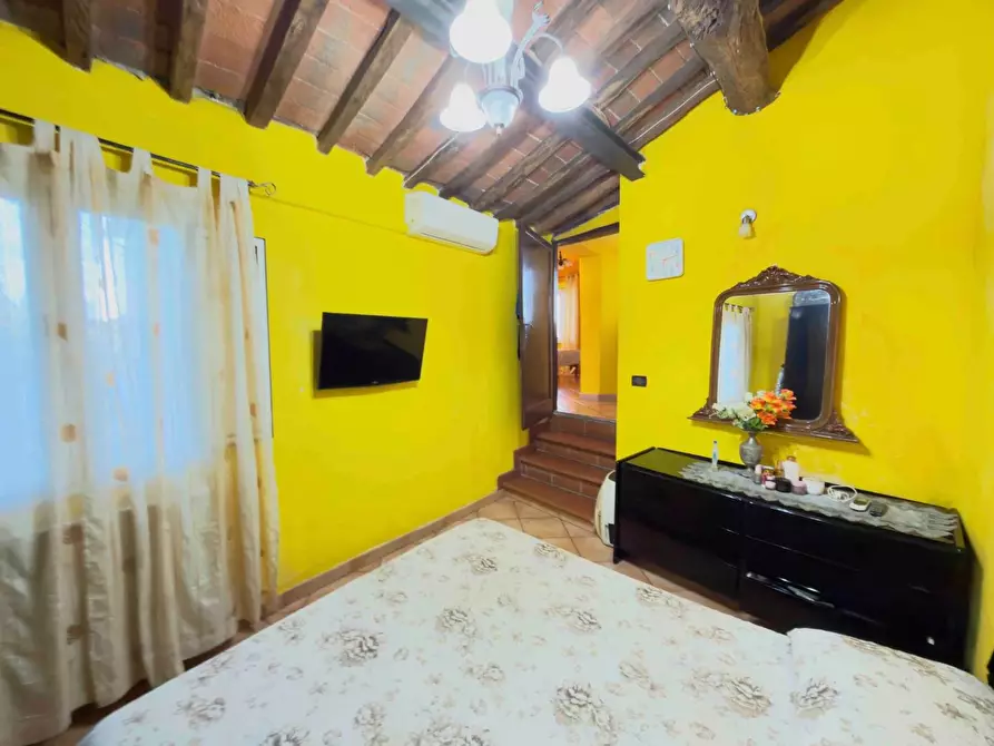 Immagine 15 di Terratetto in vendita  a Lucca