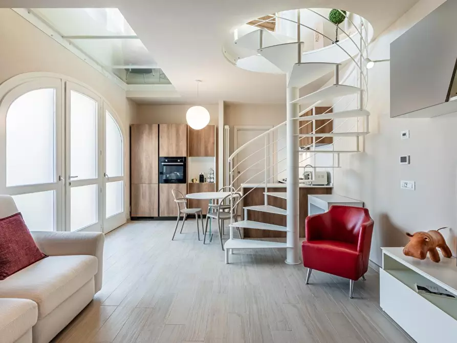 Immagine 2 di Casa indipendente in vendita  a Calcinaia