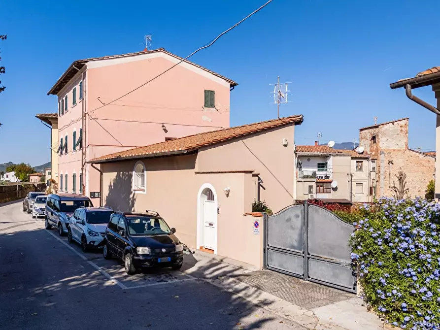 Immagine 21 di Casa indipendente in vendita  a Calcinaia