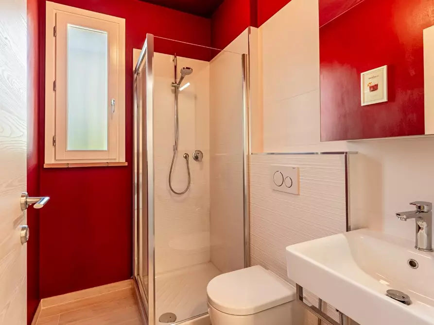 Immagine 8 di Casa indipendente in vendita  a Calcinaia