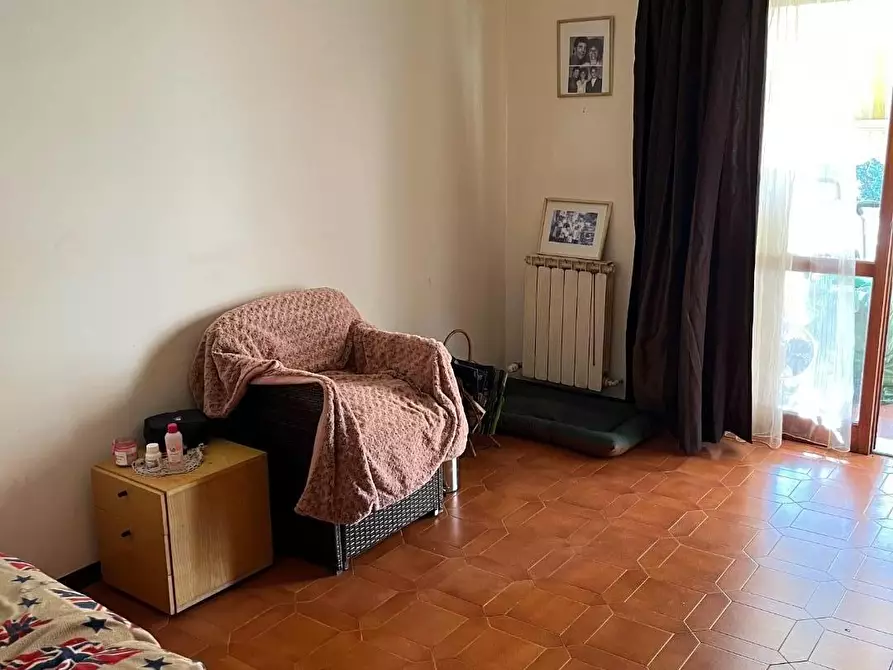 Immagine 11 di Appartamento in vendita  a Carrara