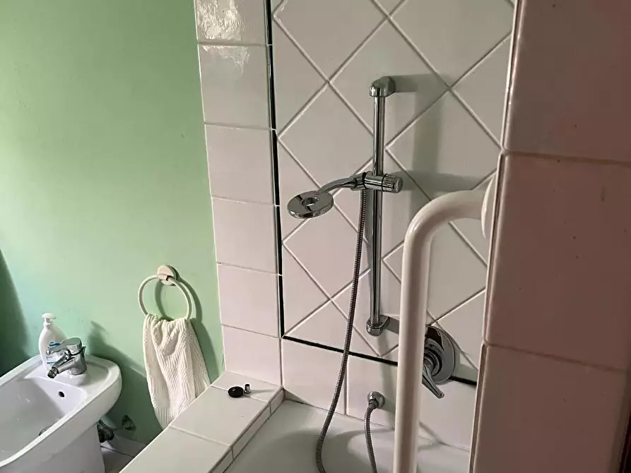 Immagine 15 di Appartamento in vendita  a Carrara