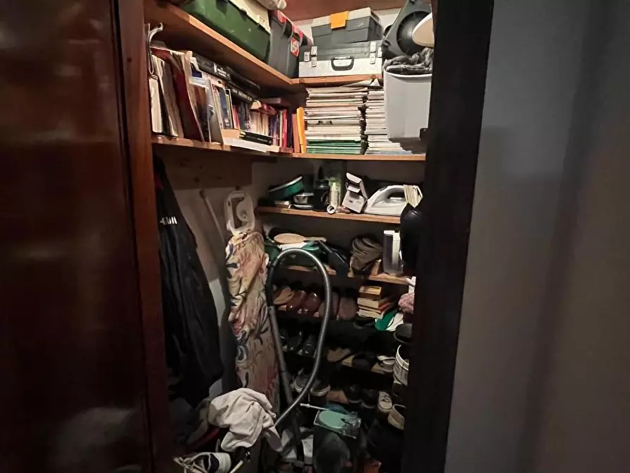 Immagine 9 di Appartamento in vendita  a Carrara