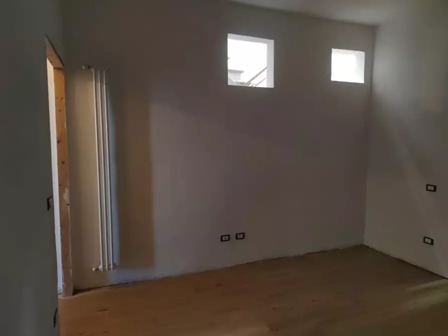 Immagine 42 di Appartamento in vendita  a Crespina Lorenzana