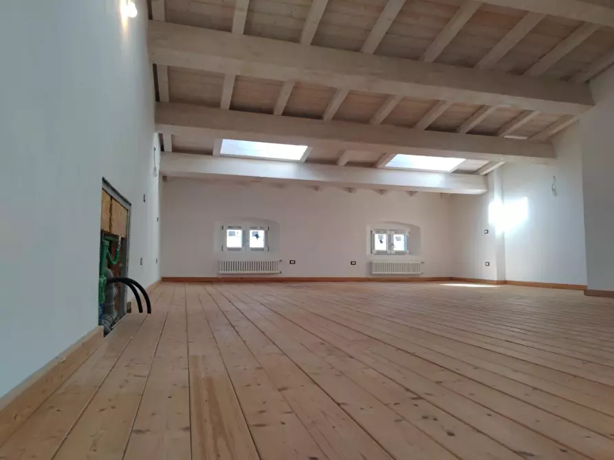 Immagine 61 di Appartamento in vendita  a Crespina Lorenzana