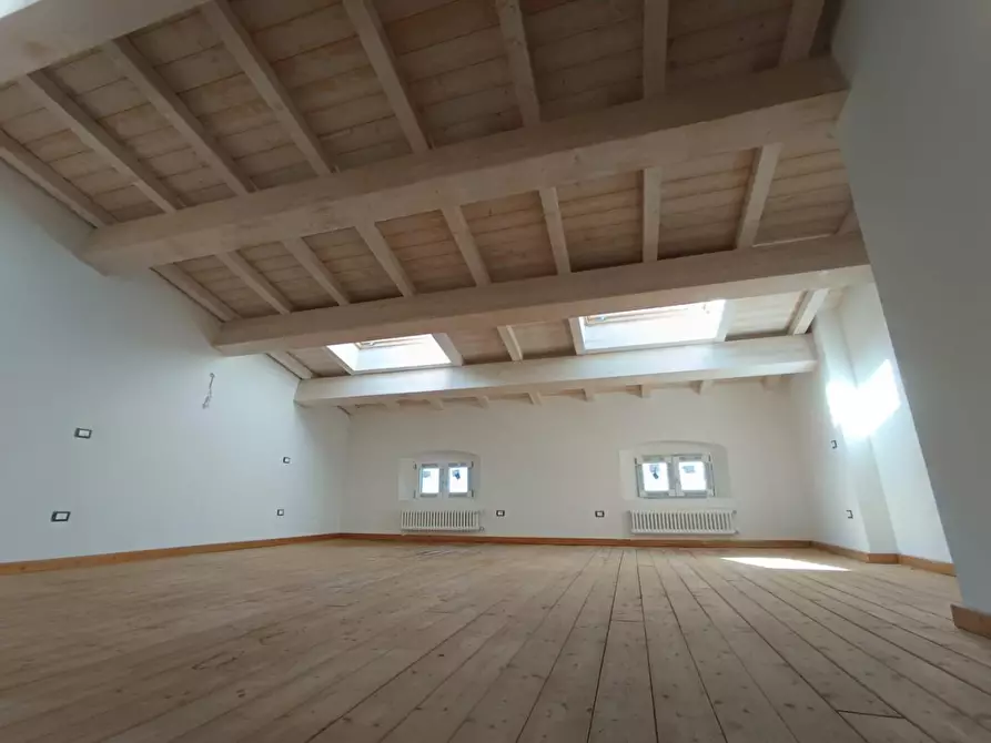 Immagine 71 di Appartamento in vendita  a Crespina Lorenzana