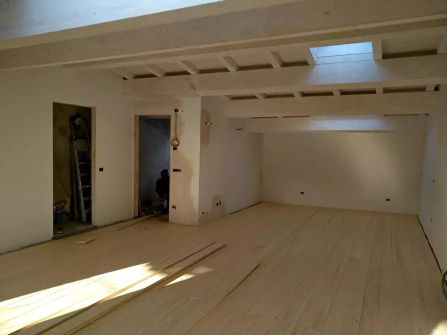 Immagine 60 di Appartamento in vendita  a Crespina Lorenzana