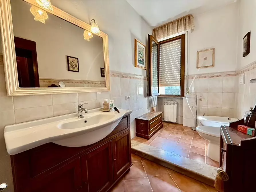 Immagine 16 di Appartamento in vendita  a Pontedera