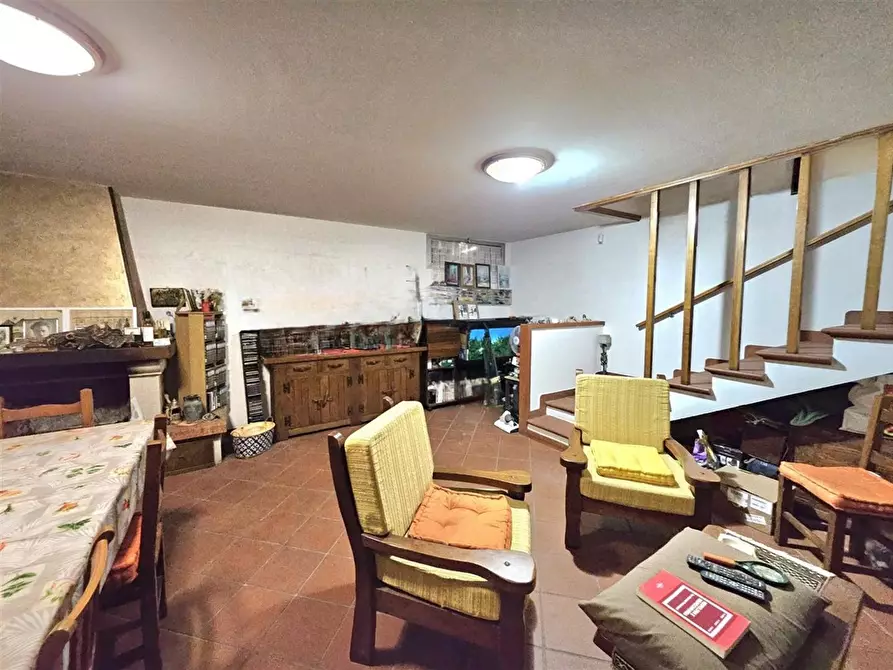 Immagine 14 di Casa trifamiliare in vendita  a Massa