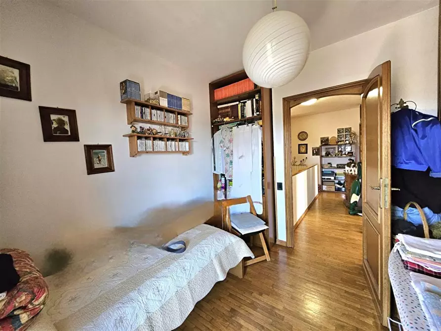 Immagine 24 di Casa trifamiliare in vendita  a Massa