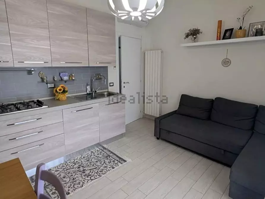 Immagine 1 di Appartamento in vendita  a Camaiore