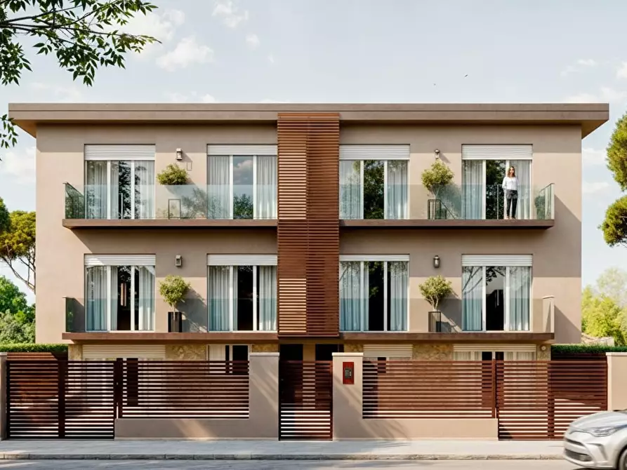 Immagine 2 di Appartamento in vendita  a Camaiore