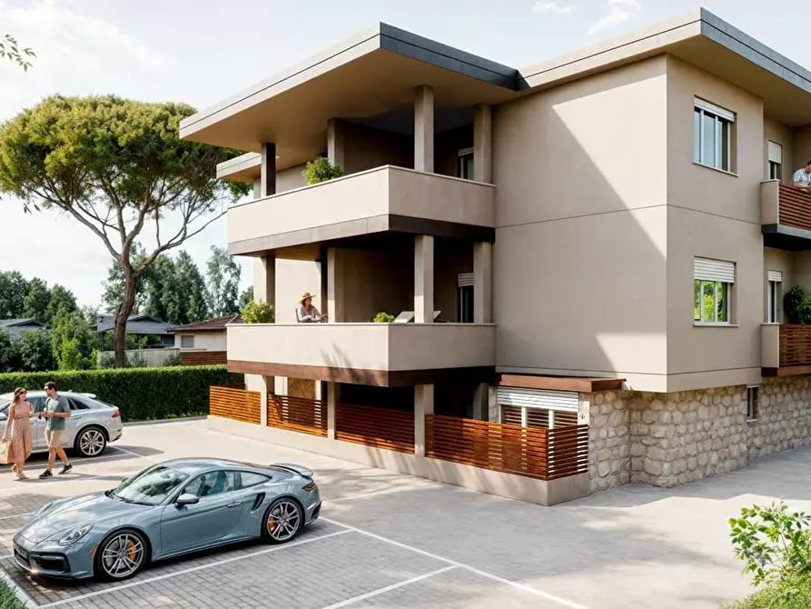 Immagine 1 di Appartamento in vendita  a Camaiore