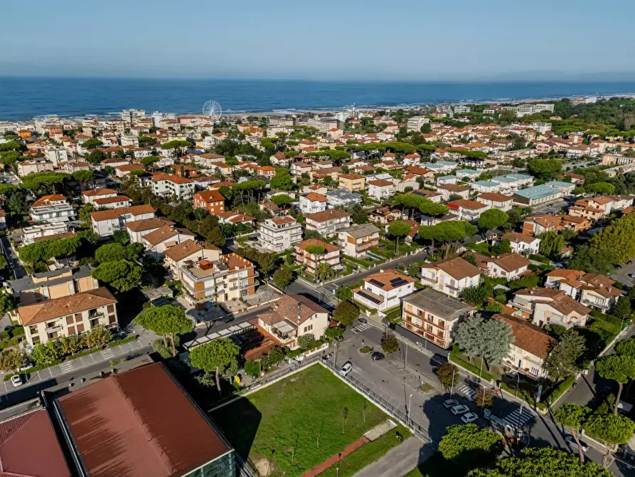 Immagine 4 di Appartamento in vendita  a Camaiore