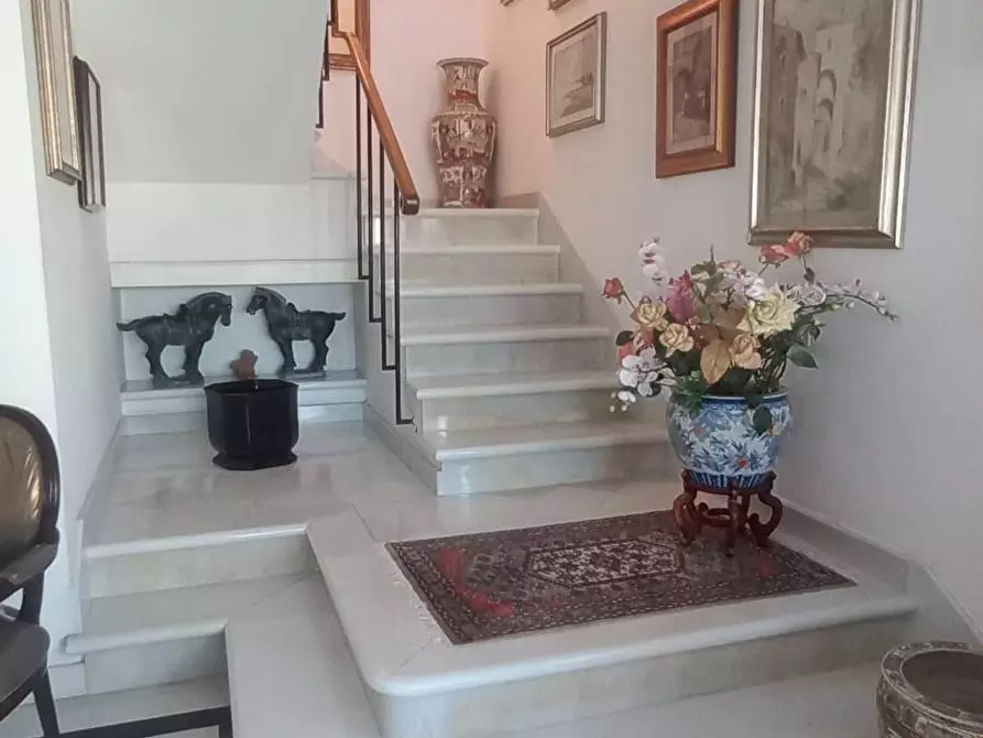 Immagine 10 di Mansarda in vendita  a Carrara