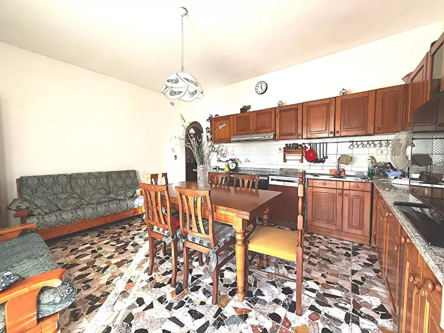 Immagine 2 di Appartamento in vendita  a Vinci