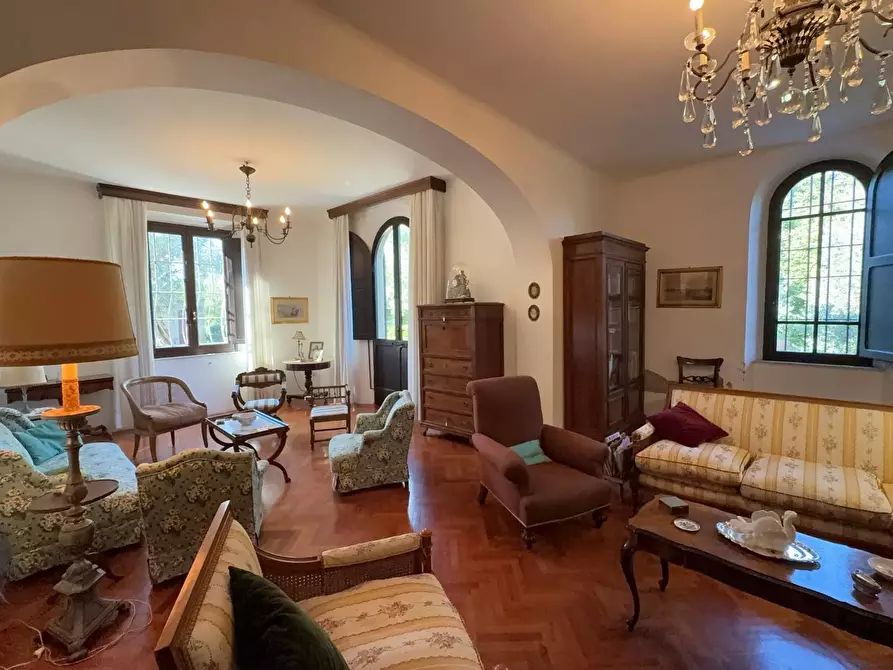 Immagine 17 di Villa in vendita  a Crespina Lorenzana