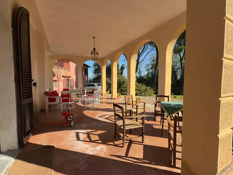 Immagine 10 di Villa in vendita  a Crespina Lorenzana