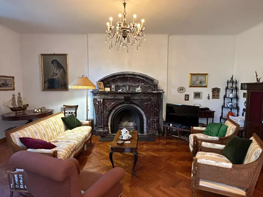 Immagine 20 di Villa in vendita  a Crespina Lorenzana