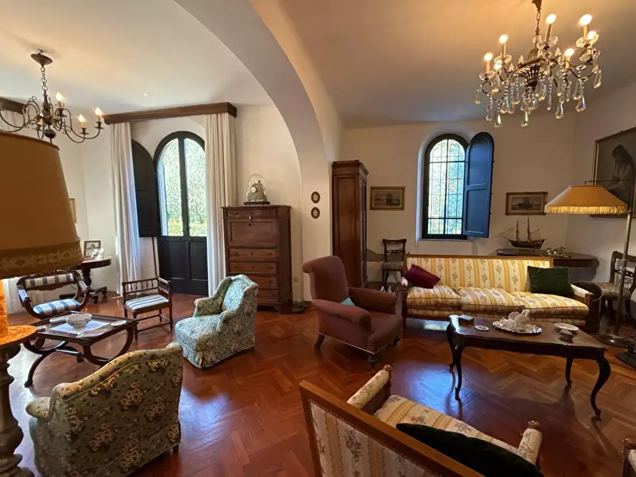 Immagine 18 di Villa in vendita  a Crespina Lorenzana