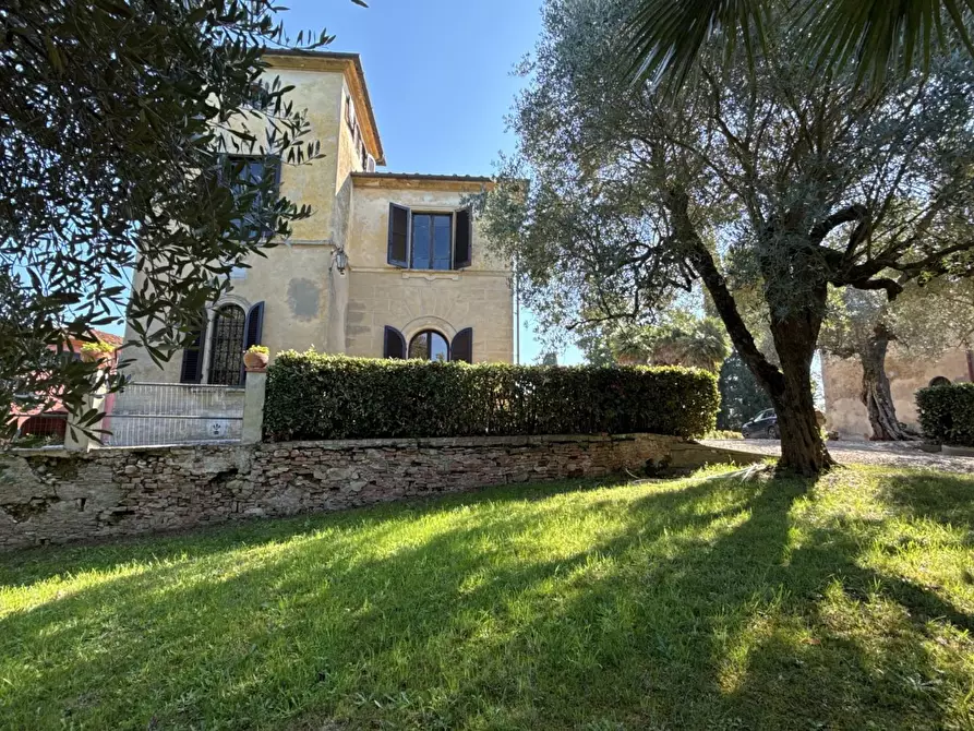 Immagine 3 di Villa in vendita  a Crespina Lorenzana