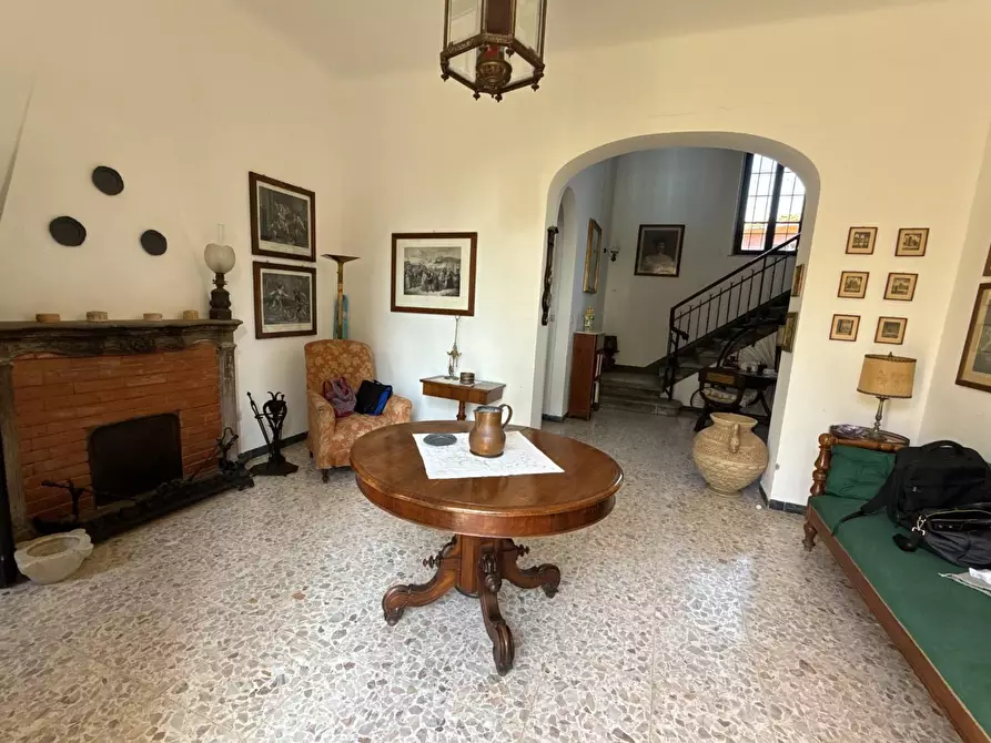 Immagine 15 di Villa in vendita  a Crespina Lorenzana