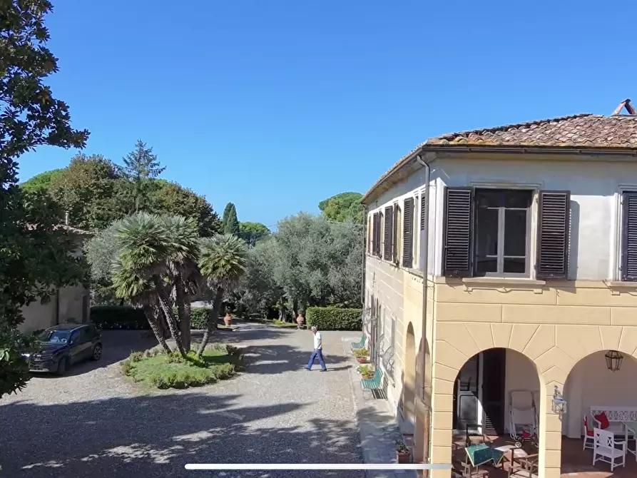 Immagine 8 di Villa in vendita  a Crespina Lorenzana