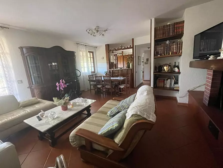 Immagine 8 di Casa bifamiliare in vendita  a Carrara