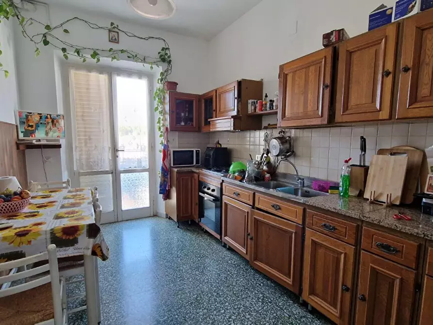 Immagine 10 di Appartamento in vendita  a Pisa