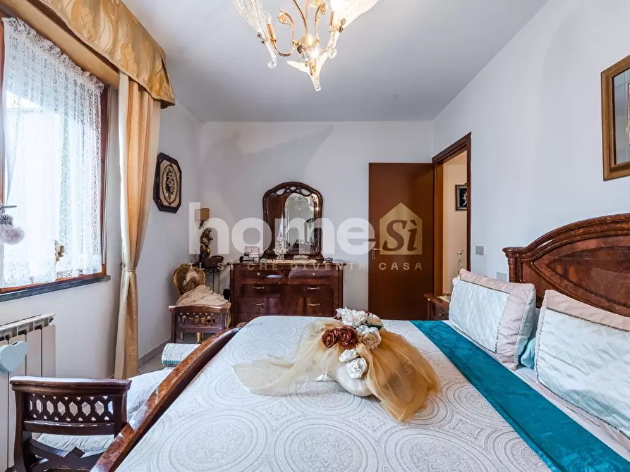 Immagine 14 di Appartamento in vendita  a Reggio Nell'emilia