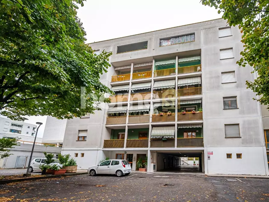 Immagine 24 di Appartamento in vendita  a Reggio Nell'emilia