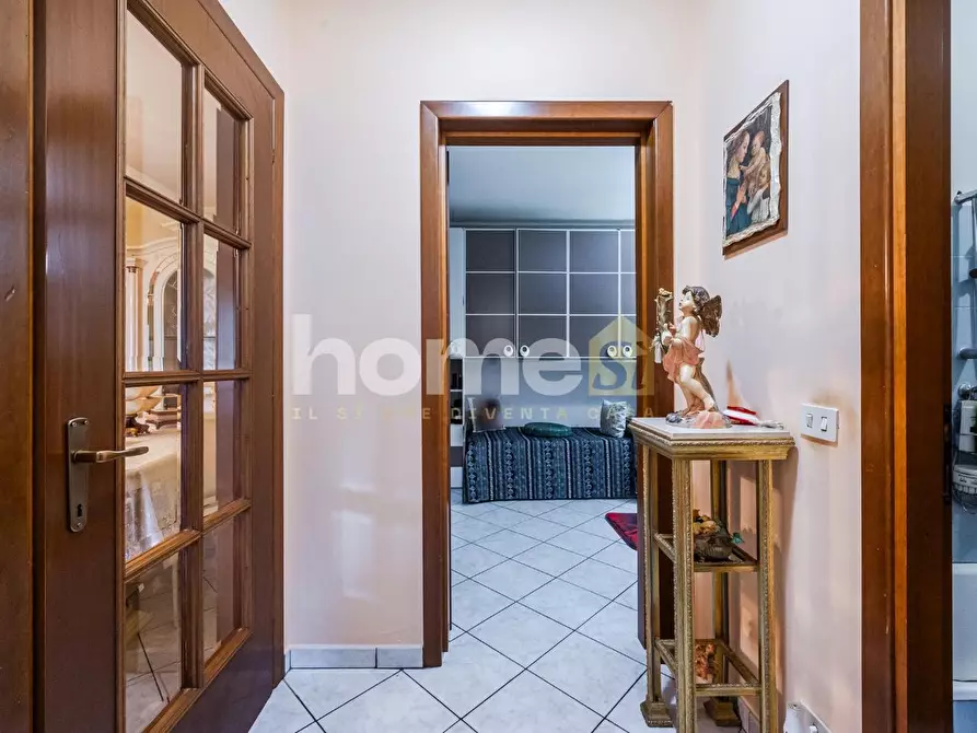 Immagine 10 di Appartamento in vendita  a Reggio Nell'emilia