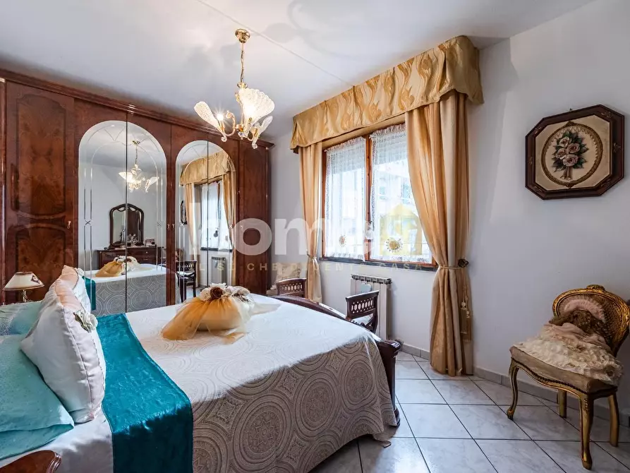 Immagine 12 di Appartamento in vendita  a Reggio Nell'emilia