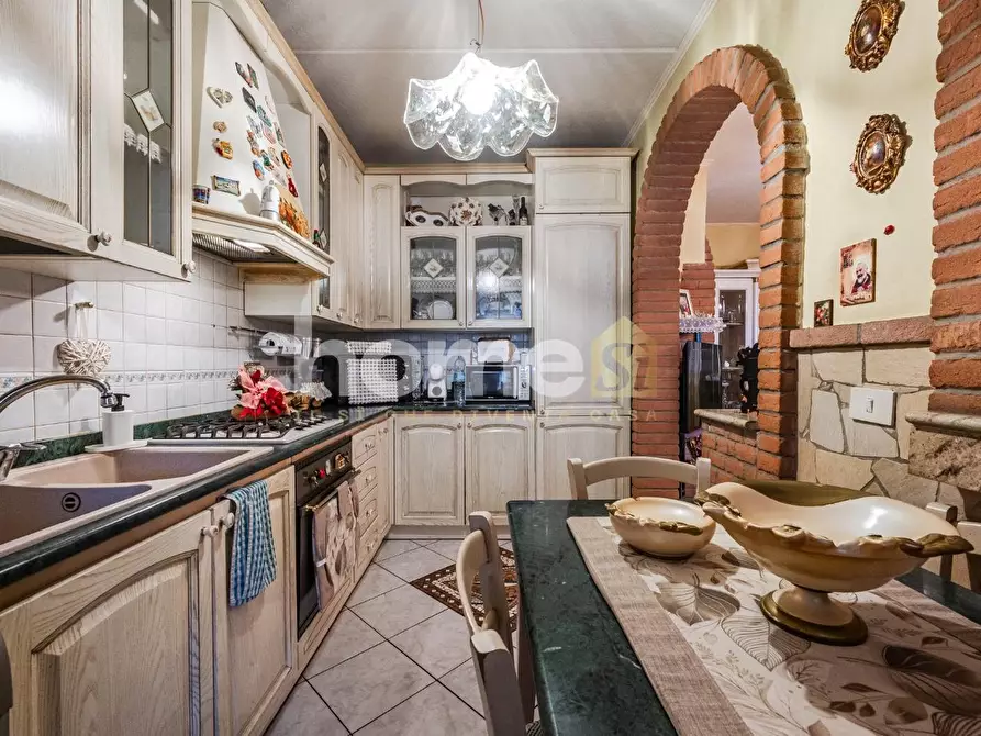 Immagine 5 di Appartamento in vendita  a Reggio Nell'emilia