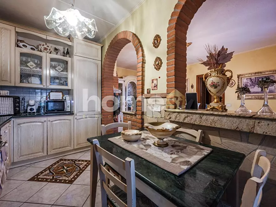 Immagine 6 di Appartamento in vendita  a Reggio Nell'emilia